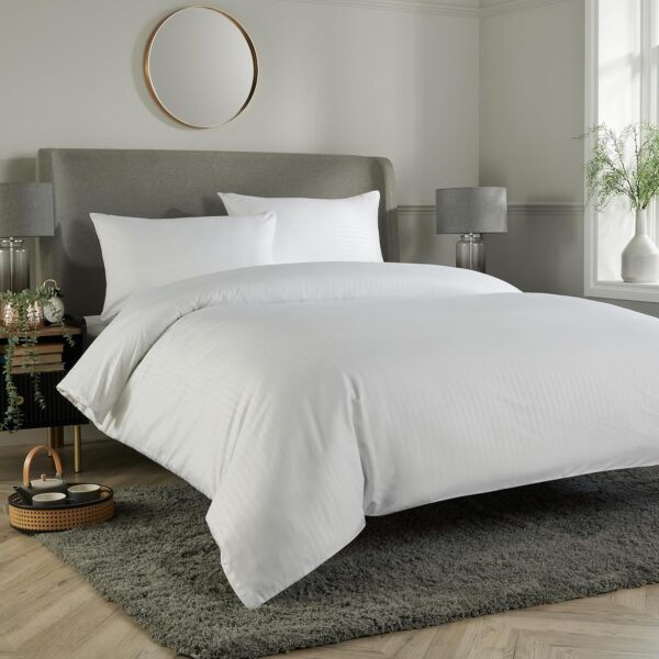 200 thread White luxury  percale self striped Duvet cover  set