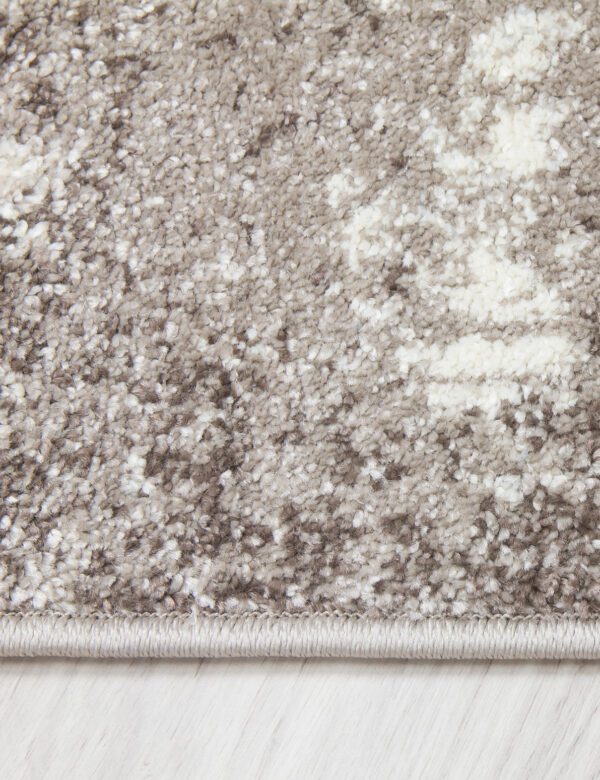 Tika Medallion - Taupe - Image 5