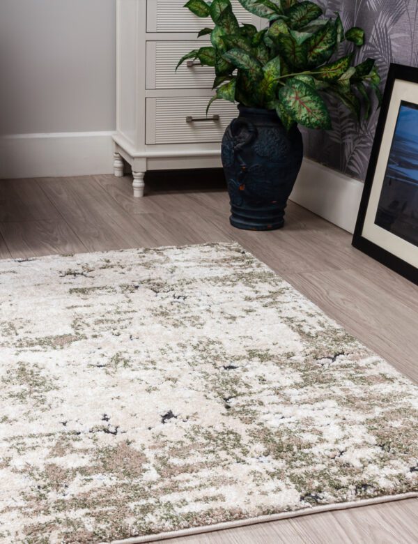 Amani  Rug - Image 4