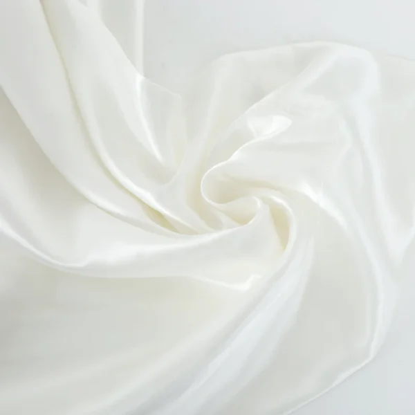 19 Momme Ivory Silk Duvet Cover - Image 2
