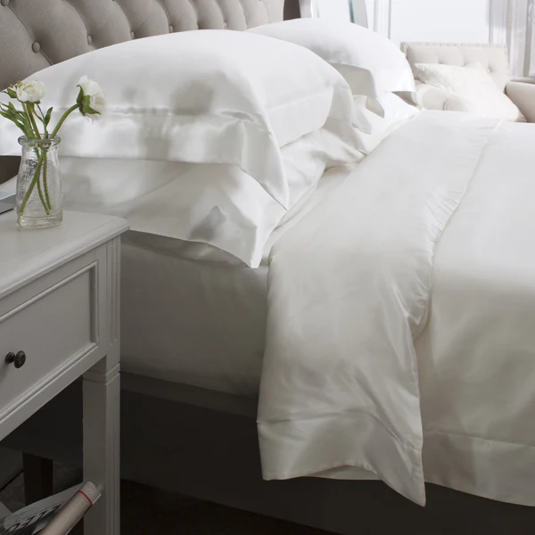 19 Momme Ivory Silk Duvet Cover - Image 3