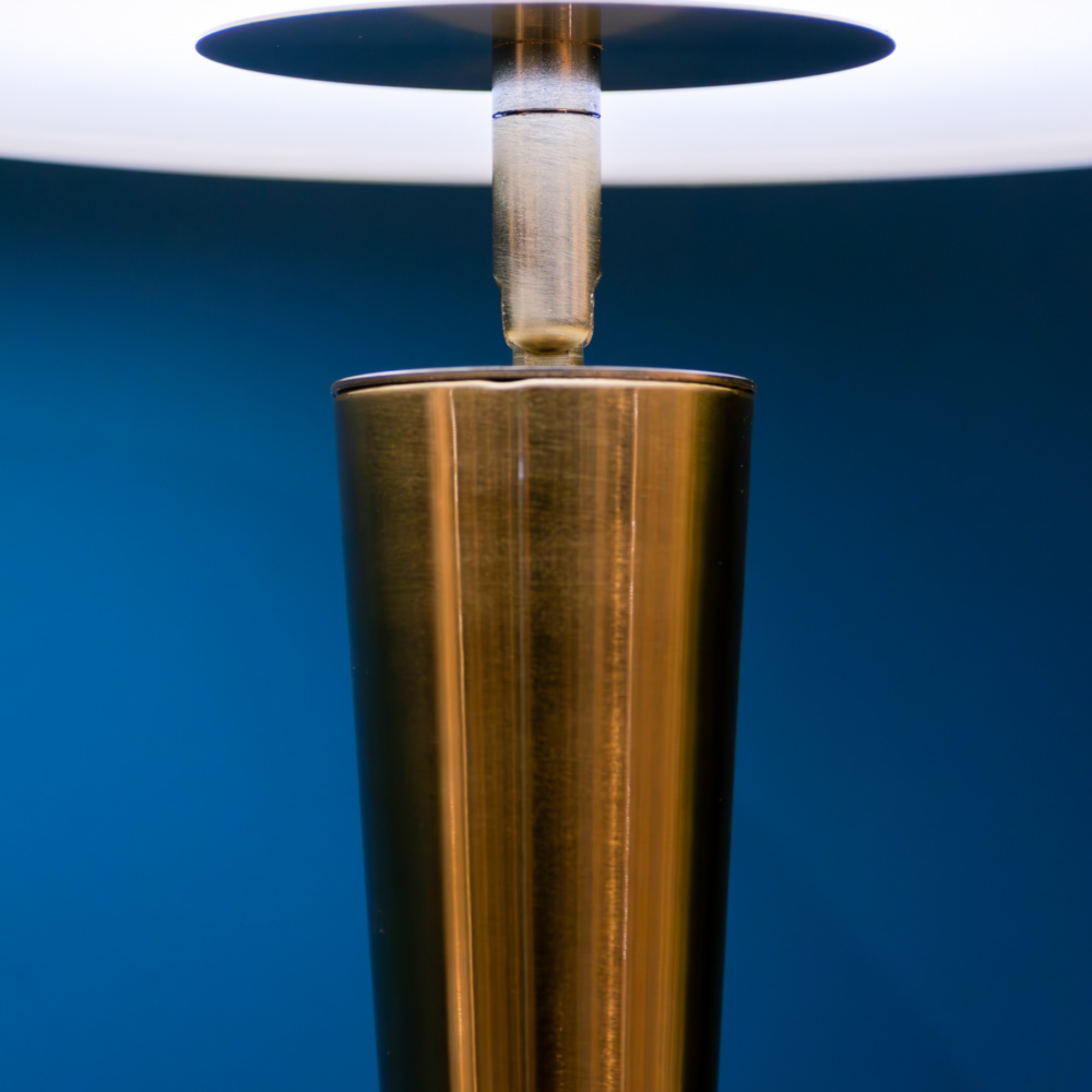Anika USB Rechargeable Table Lamp - Image 3