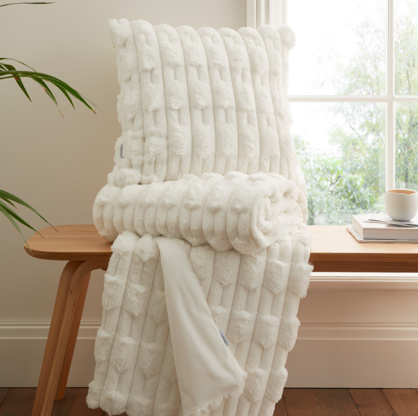CARVED FAUX FUR CUSHION CREAM - Image 2