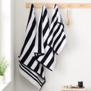 REVERSIBLE STRIPE JACQUARD BLACK